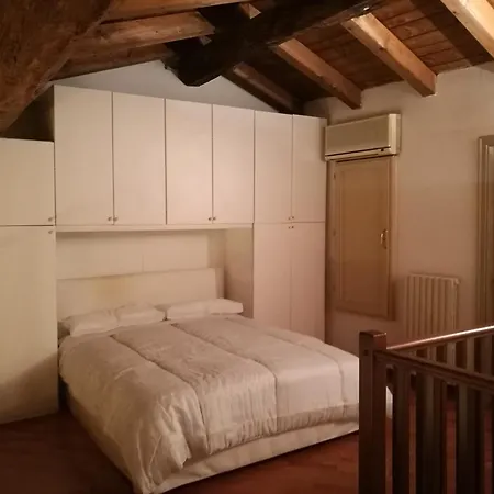 דירה Bologna Hosting Economy - Soggiorni Convenienti A Bologna בולוניה